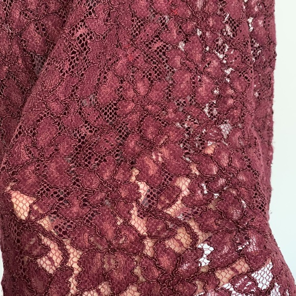 Aritzia Wilfred Burgundy Lace Top - Picture 2 of 2